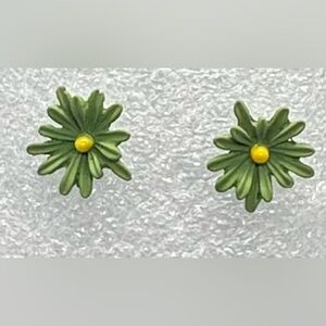 💎💚Chic Lime Green Daisy Flower Stud Earrings🔥💚